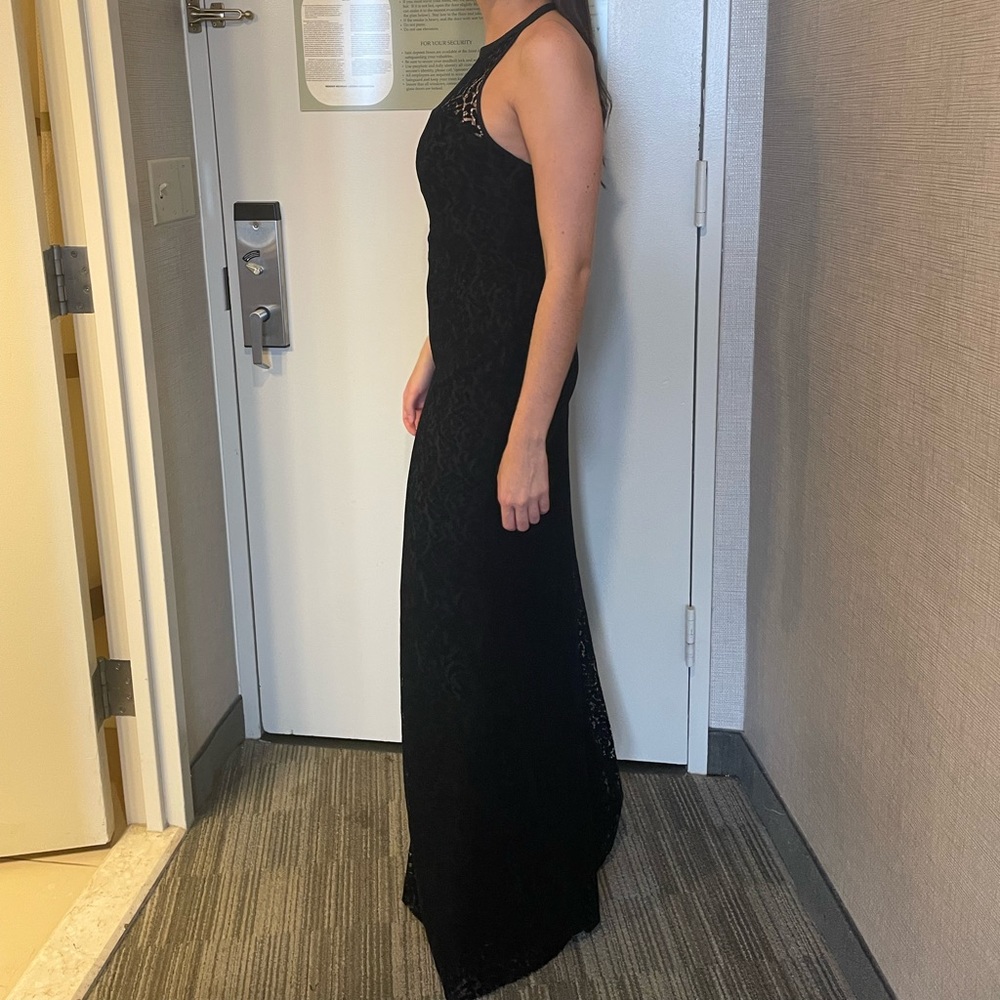 Nicole Miller Collection Gown - Picture 4 of 12